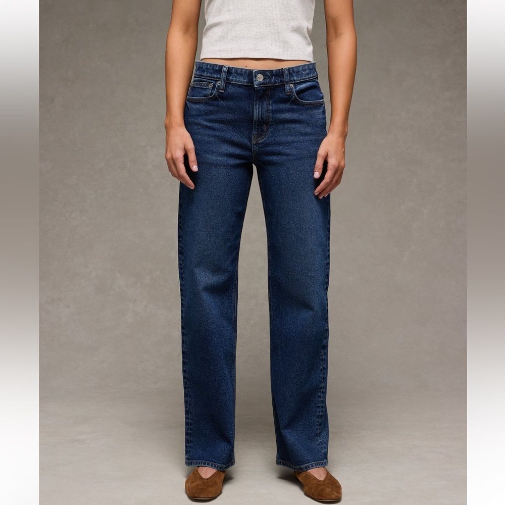 American Eagle Curvy Straight Jeans With Stretch In Medium Wash Size 2 Like New!